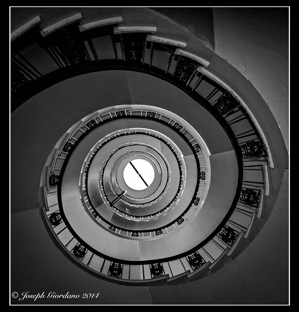 SpiralBW-Border