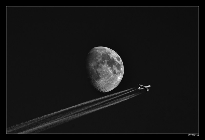 moon-plane_jaytee59_16bw
