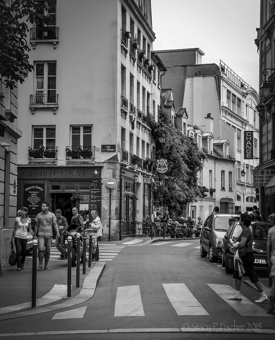 Rue Chanoinesse, Paris, France