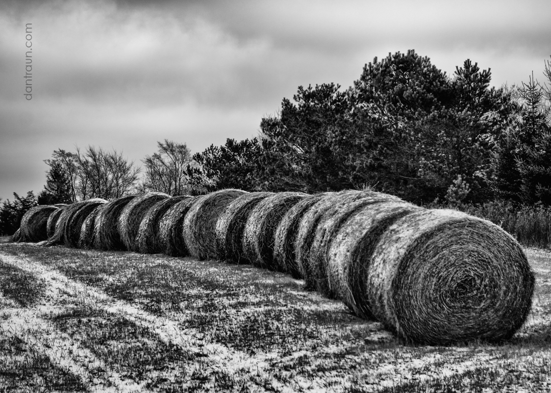 Hay-a-pillar