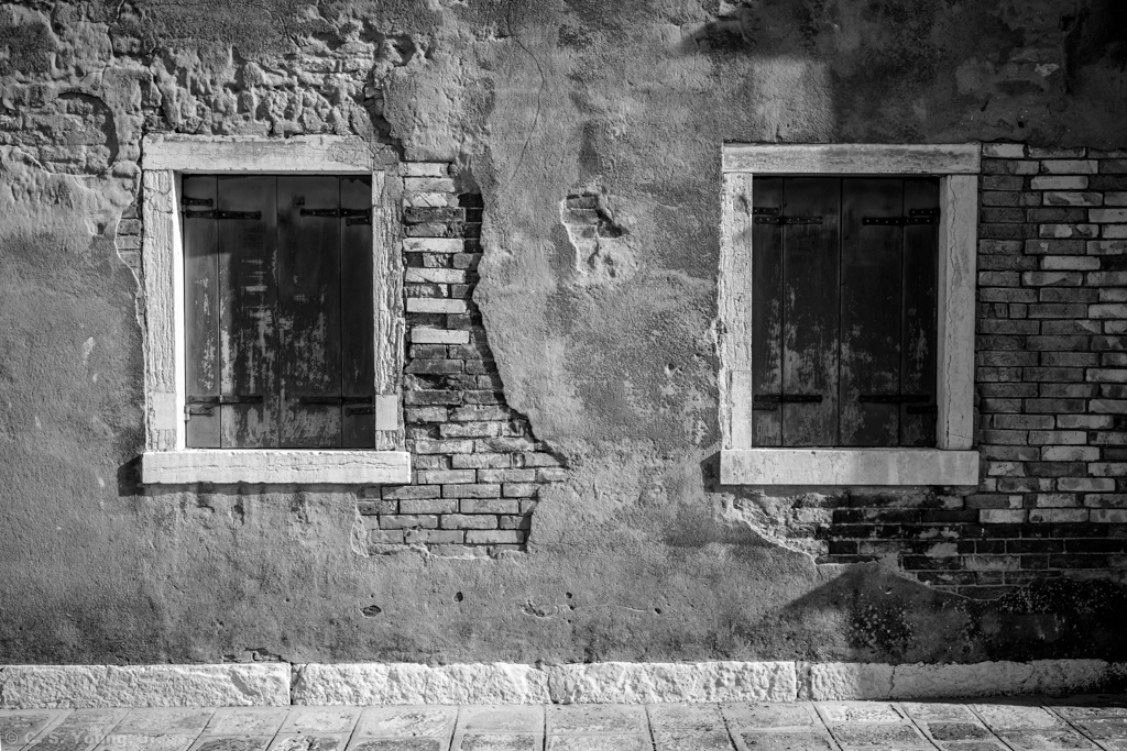 Oratorio Ex ospizio Briati Façade Detail 1