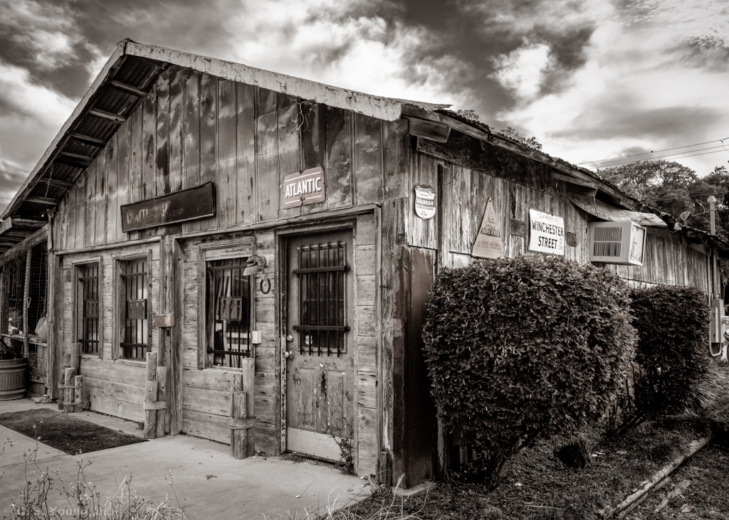 Abandoned Building on Bannon Ave